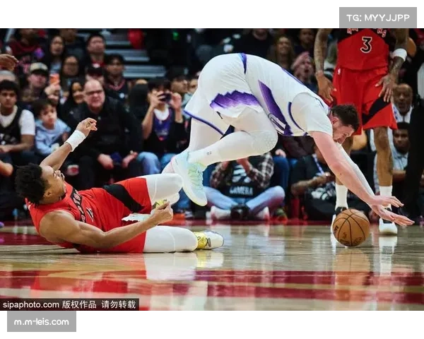 奎克利巴雷特后场组合稳定 猛龙进攻发起依赖双枪发挥 奎克利巴雷特后场组合稳定 猛龙进攻发起依赖双枪发挥